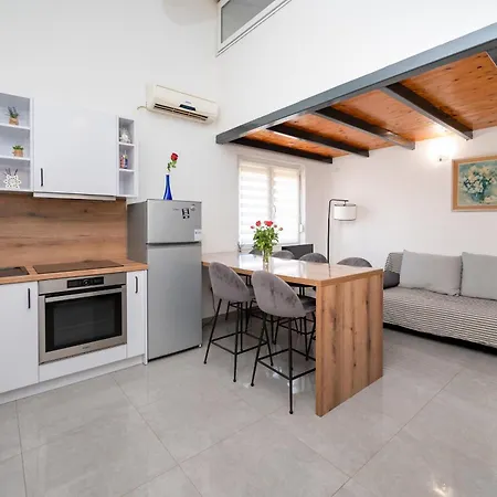 With Parking Space - 22871 * ザダル