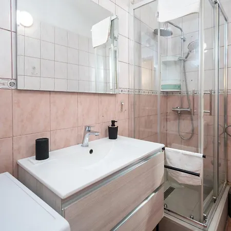 Apartment With A Parking Space - 22871 Zadar