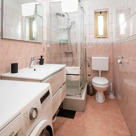 Apartment With Parking Space - 22871