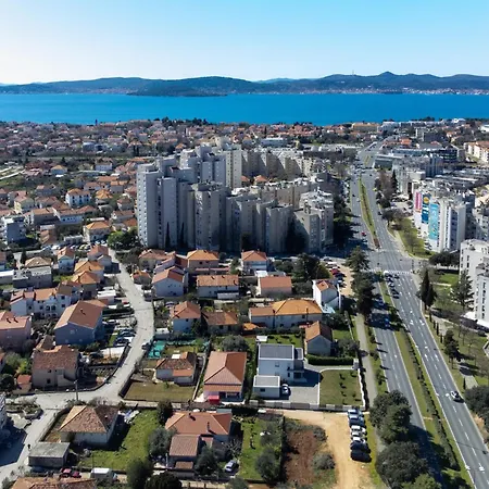 Apartment With A Parking Space - 22871 Zadar